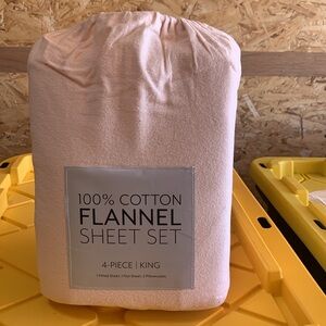 NWT Nordstrom Brand Flannel Sheets - Light Pink King Size Sheets